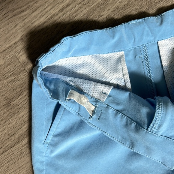 Vineyard Vines Boys’ Performance Shorts size 6 - Picture 3 of 6